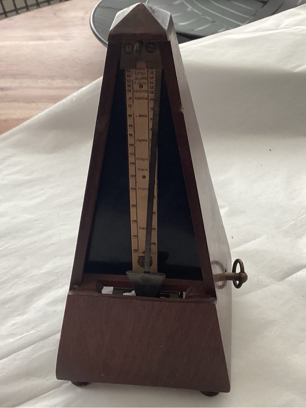 Antique Mechanical Metronome hand-wound by key spring. 1912-1917 Made in France